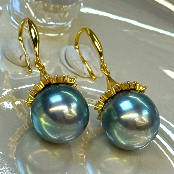 EPT12METALLIC GREEN Tahitian 11-12mm Sea Pearl Flower Bell...